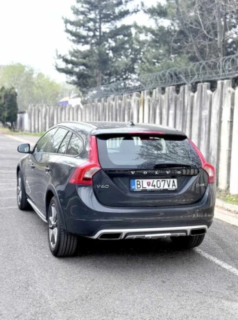 volvo-v60-cross-country-volvo-v60-cross-country-big-2