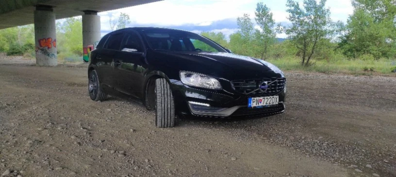 volvo-v60-d4-20l-drive-e-base-geartronic-133kw181hp-a8-big-0