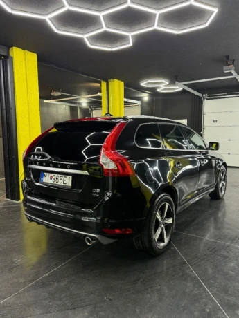 volvo-xc60-d5-24l-r-design-geartronic-awd-162kw220hp-a6-big-3