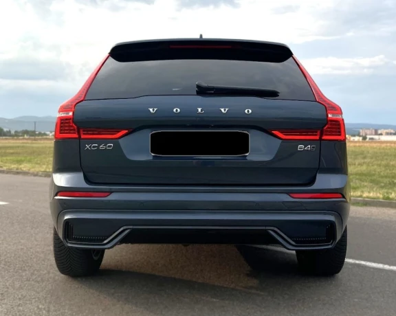 volvo-xc60-20-b4-mhev-plus-dark-awd-at-145kw197hp-a8-big-2