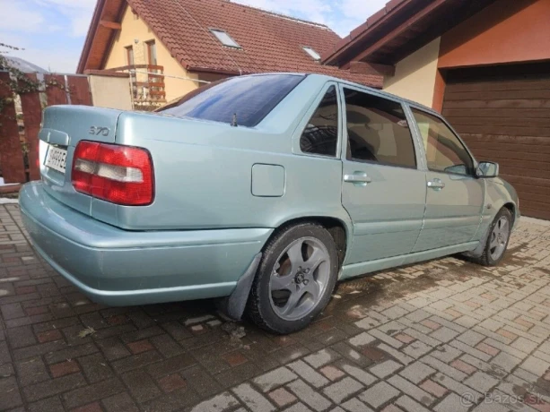 volvo-s70-volvo-s70-25i-125kw-posledne-poctive-volvo-svojej-ery-big-3