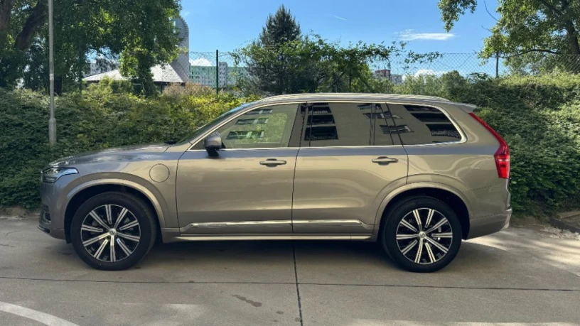 volvo-xc90-1majitel-7-miest-top-vybava-39tis-km-big-1