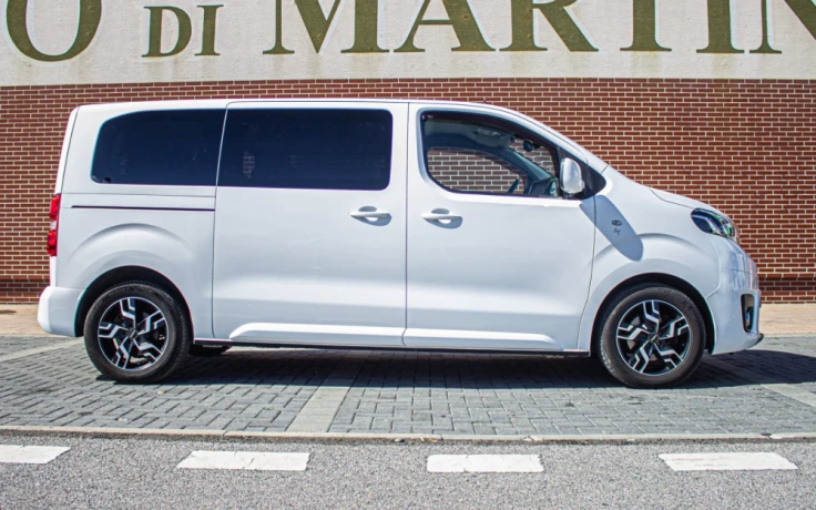 toyota-proace-15-d-4d-120-l1-big-0