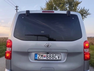 toyota-proace-verso-family-20-d-4d-180-l2-a8-130kw177hp-a8