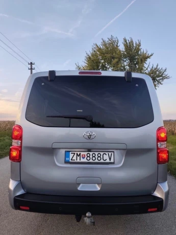 toyota-proace-verso-family-20-d-4d-180-l2-a8-130kw177hp-a8-big-0