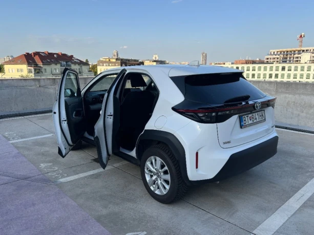toyota-yaris-cross-hybrid-big-1
