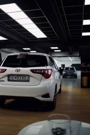 toyota-yaris-15-vvt-ie-selection-82kw111hp-m6-big-2