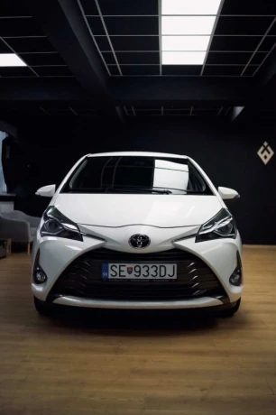 toyota-yaris-15-vvt-ie-selection-82kw111hp-m6-big-0