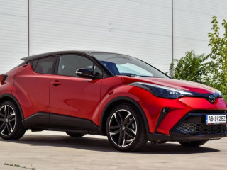 toyota-c-hr-gr-sport-20-hybrid-135-kw