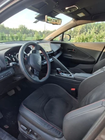 toyota-c-hr-20-benzin-112kw-automat-prevodovka-4x4-big-2