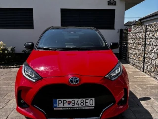 toyota-yaris-15-hybrid-e-cvt-selection-elegant-68kw92hp-a1