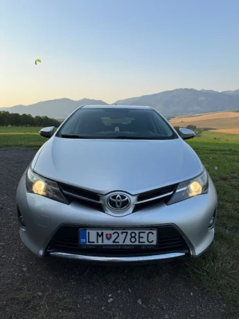 toyota-auris-14-l-d-4d-dpf-active-mm-66kw90hp-m6-big-0