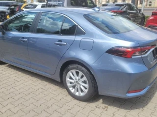 toyota-corolla-sedan-15-125k-comfort-tech-packet