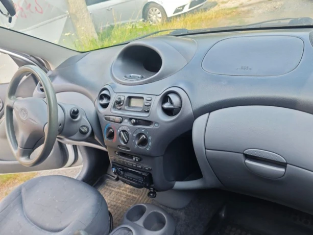 toyota-yaris-10-big-3