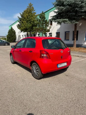 toyota-yaris-13-vvt-i-terra-cool-big-1