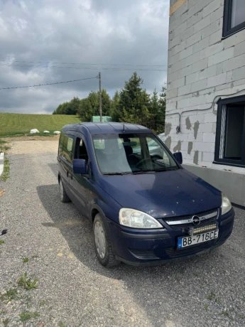 opel-combo-tour-opel-combo-c-big-0