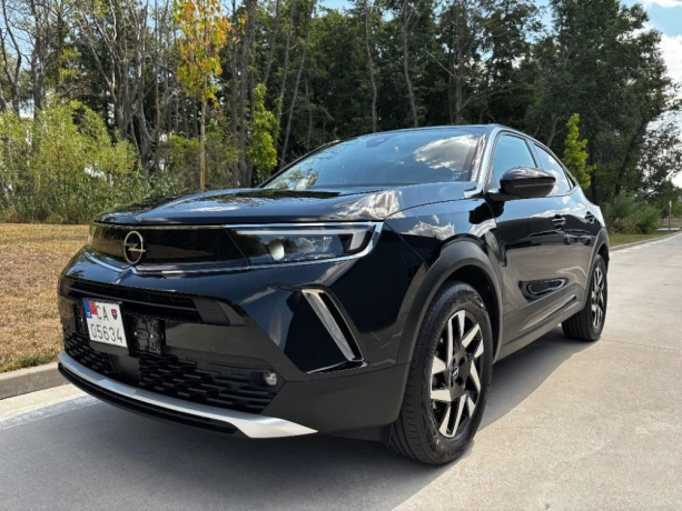 opel-mokka-e-suvcoupe-100kw-automat-big-2