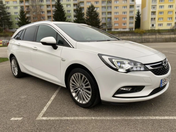 opel-astra-sport-tourer-opel-astra-st-16-cdti-136k-turbo-at6-aa698hr-big-1
