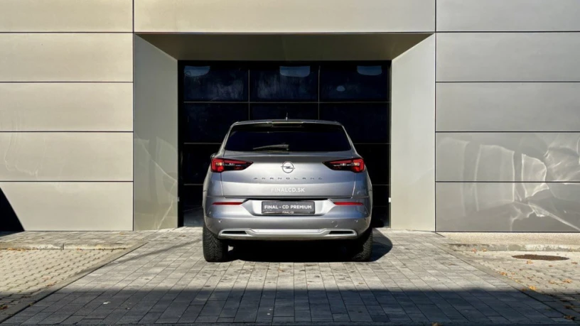 opel-grandland-12-turbo-ultimate-12-turbo-130k-eat8-big-3