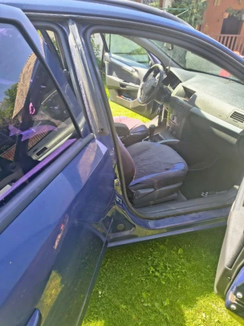 opel-astra-caravan-17-crdi-big-1