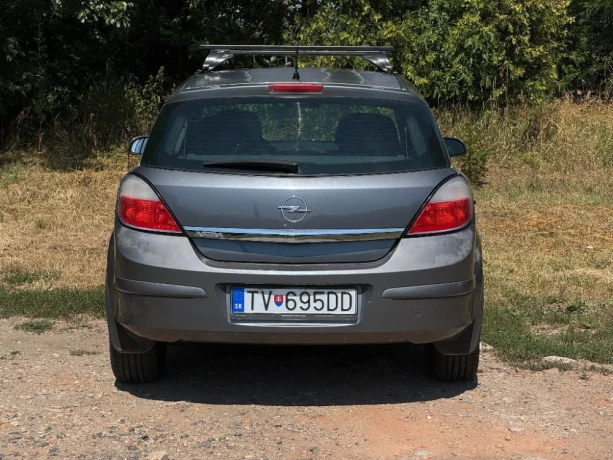 opel-astra-14-16v-enjoy-66kw90hp-m5-big-3