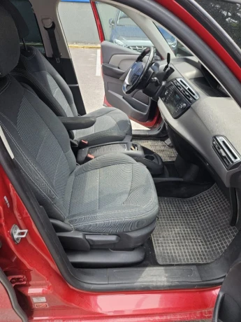 citroen-c4-picasso-grand-20-bluehdi-110kw-7-miest-big-0