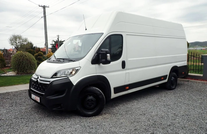 citroen-jumper-furgon-20-bluehdi-160-35-l4h3-big-1