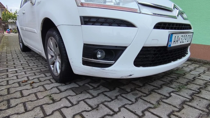 citroen-c4-picasso-16-vti-style-88kw120hp-m5-big-2