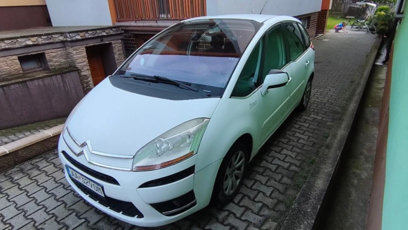citroen-c4-picasso-16-vti-style-88kw120hp-m5-big-1