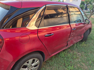 citroen-c4-picasso-citroen-c4-picasso-havarovane
