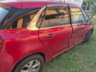 citroen-c4-picasso-citroen-c4-picasso-havarovane