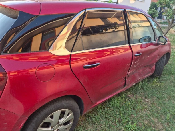 citroen-c4-picasso-citroen-c4-picasso-havarovane-big-0