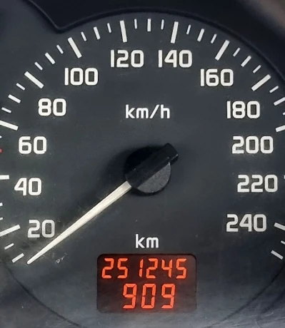 renault-megane-grandtour-19-big-0