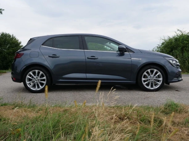 renault-megane-iv-big-0