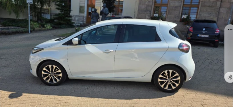 renault-zoe-r135-ze-52-kwh-intens-100kw136hp-a1-big-2