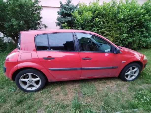 renault-megane-14-16v-authentique-confort-72kw98hp-m5-big-3