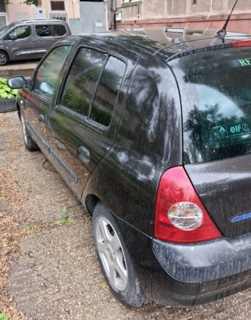 renault-clio-2003-43kw-190-000km-big-2