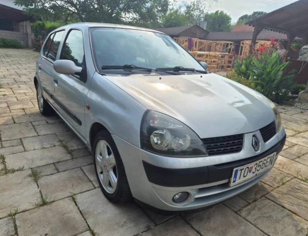 renault-clio-12-16v-expression-big-2