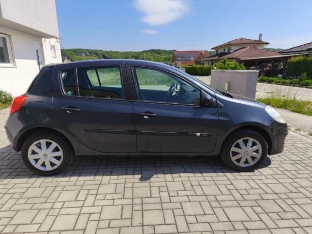 renault-clio-15-dci-dynamique-63kw85hp-m5-big-2