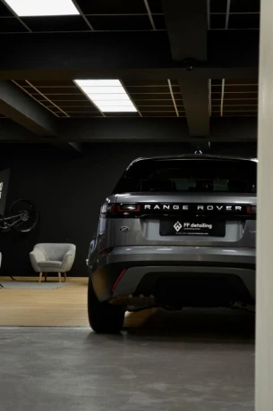land-rover-range-rover-velar-240k-novy-servis-big-3