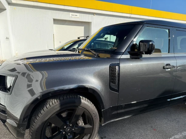 land-rover-defender-land-rover-defender-v8-big-1