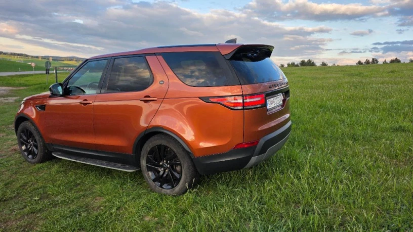 land-rover-discovery-30l-td6-hse-luxury-awd-at-190kw258hp-a8-big-2