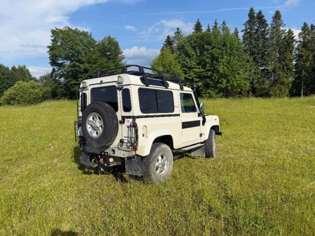 land-rover-defender-90-25-td5-hard-top-90kw122hp-m5-big-1
