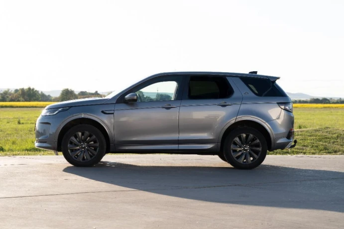 land-rover-discovery-sport-20d-td4-r-dynamic-s-awd-at-132kw180hp-a9-big-2