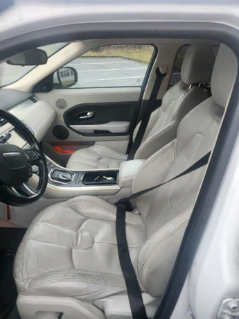 land-rover-range-rover-evoque-panaromaticka-strecha-pure-22-td4-big-2