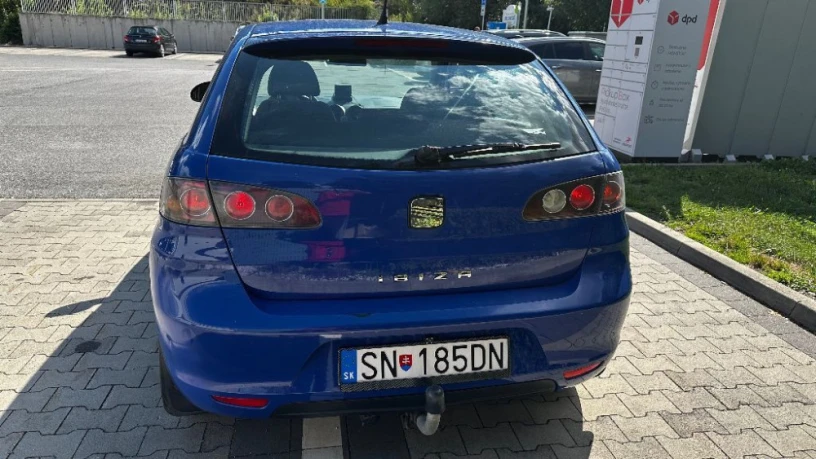 seat-ibiza-14i-16v-reference-55kw75hp-m5-big-3