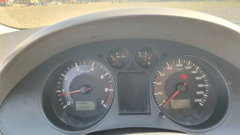 seat-ibiza-14-16v-signo-55kw75hp-m5-big-2