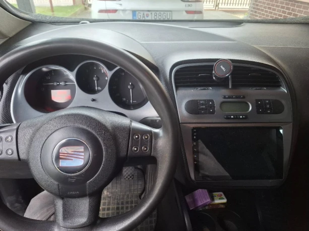 seat-toledo-19-tdi-reference-77kw105hp-m5-big-1