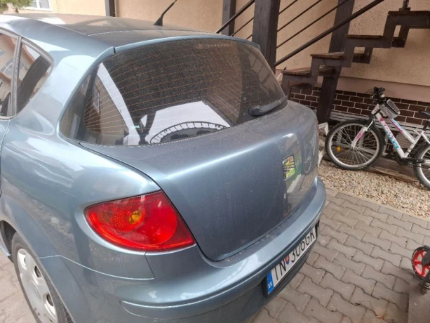 seat-toledo-19-tdi-reference-77kw105hp-m5-big-2