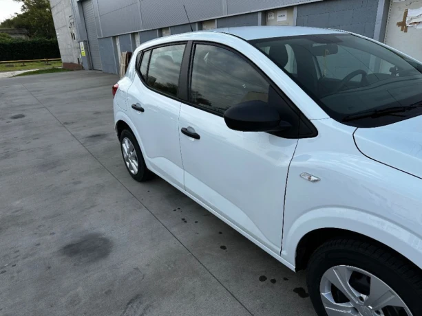dacia-sandero-10-tce-100-eco-g-essential-74kw100hp-m5-big-2